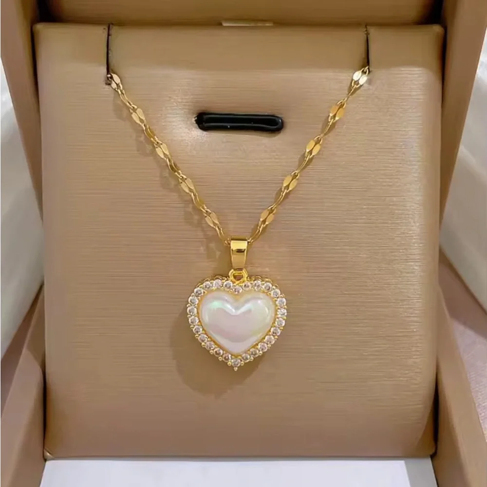 Gold and Cream Heart Pendant Necklace - Picture 1 of 1